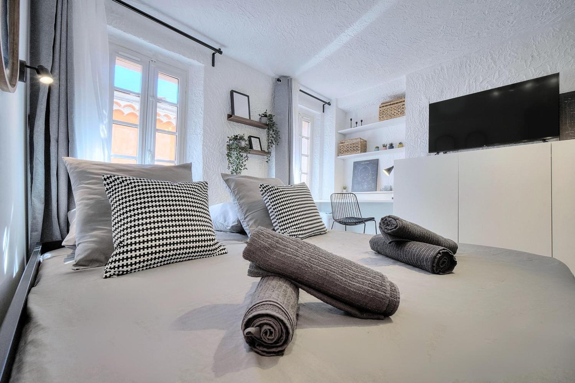 Studio De Luxe Au Coeur De Grasse Buitenkant foto